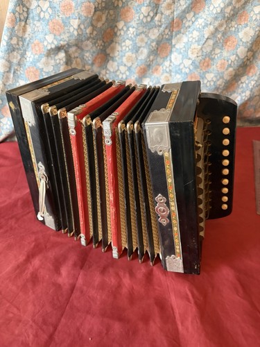 Vintage worldmaster accordion - vintage,