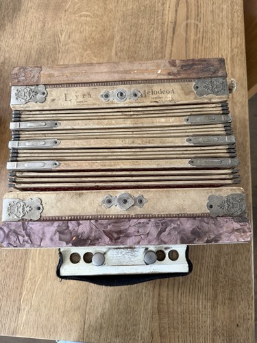 Vintage lyra melodeon - lyra,