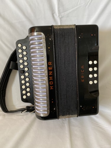 Nice hohner two - nice,